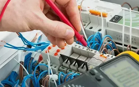 Professional electrician in Canning Town